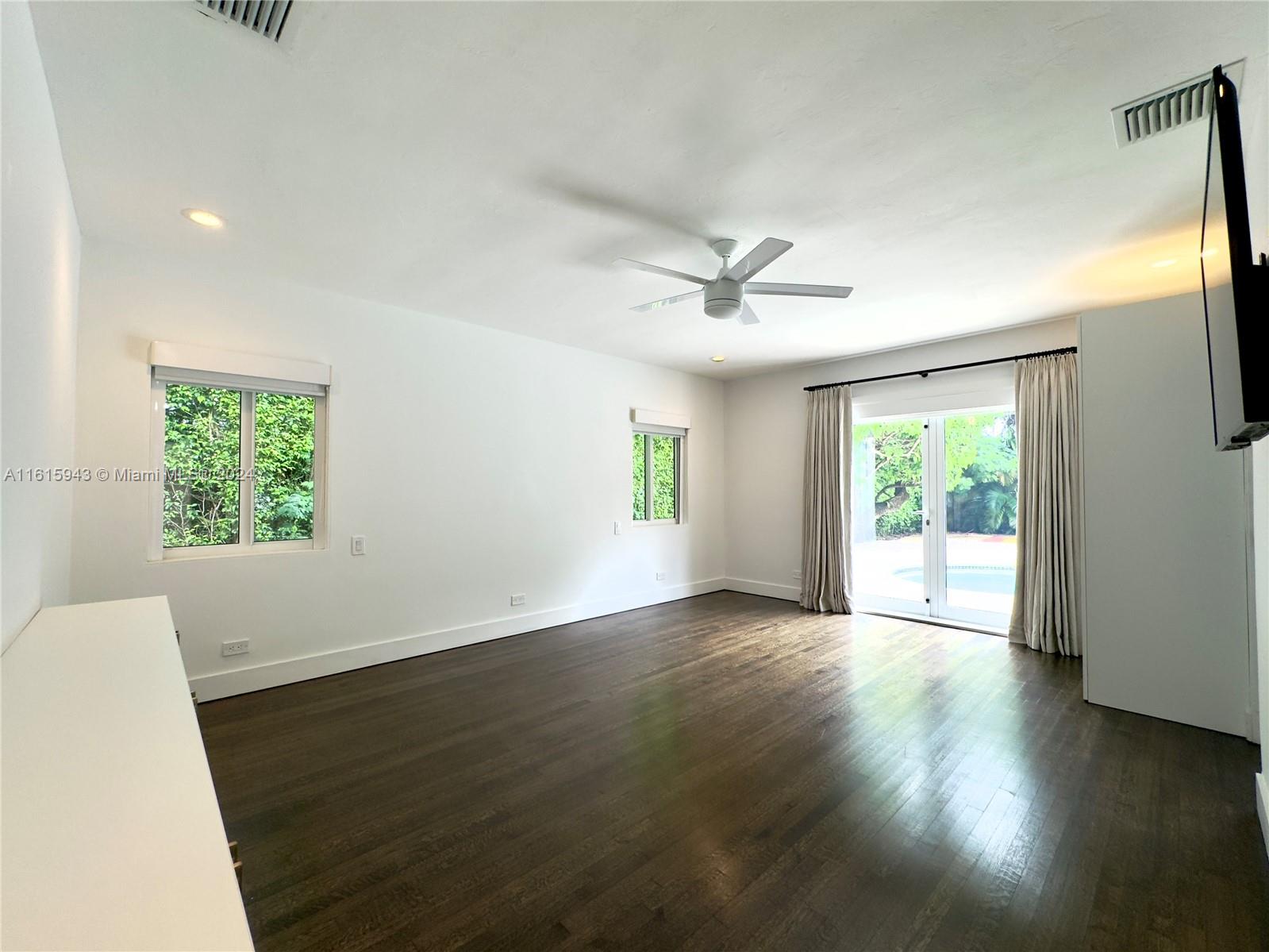 530 Sabal Palm Rd