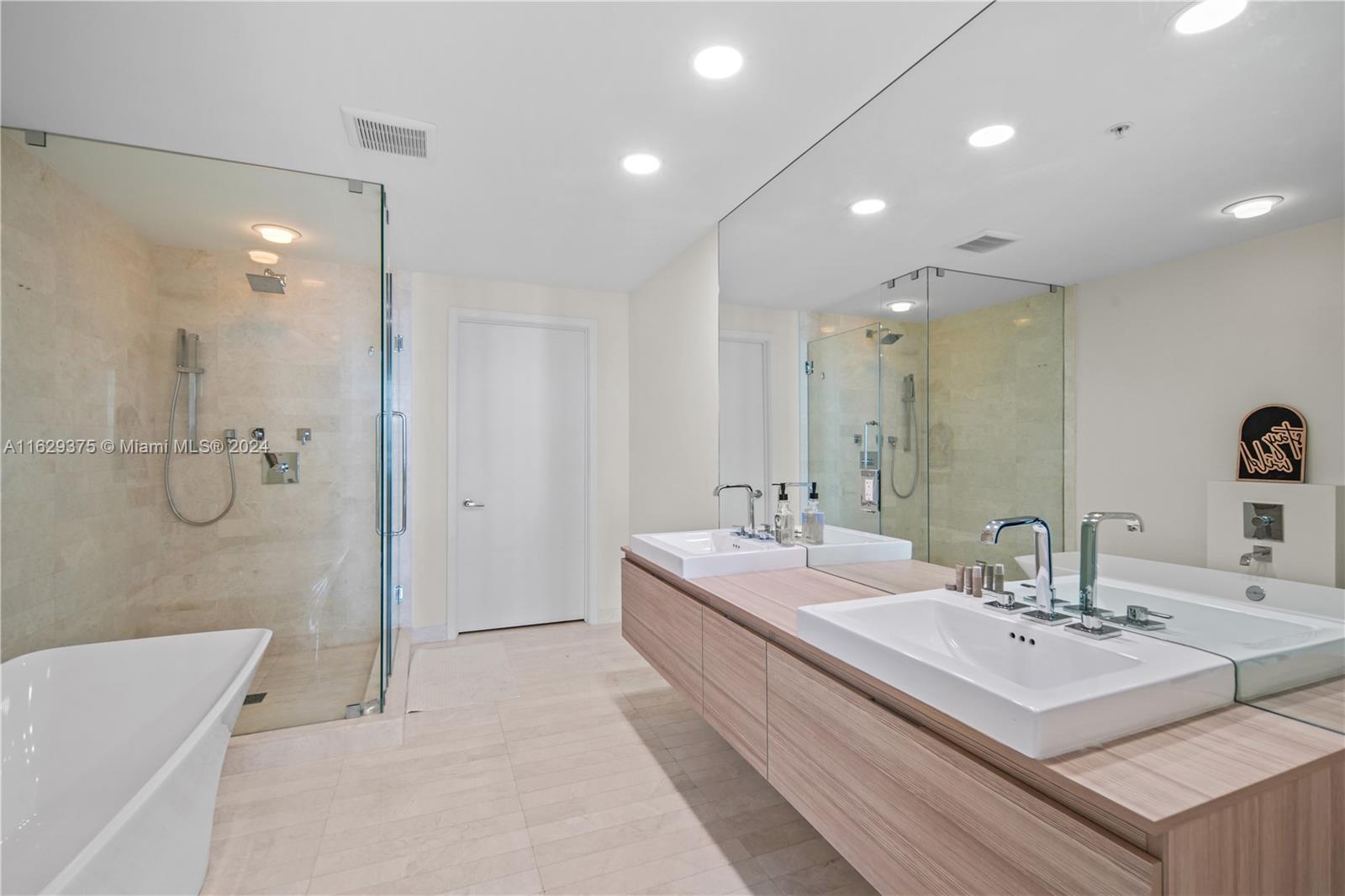 17111 Biscayne Blvd # 1805