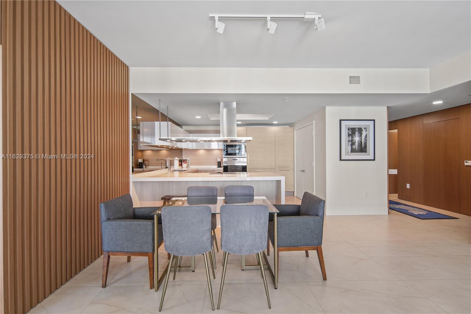 17111 Biscayne Blvd # 1805