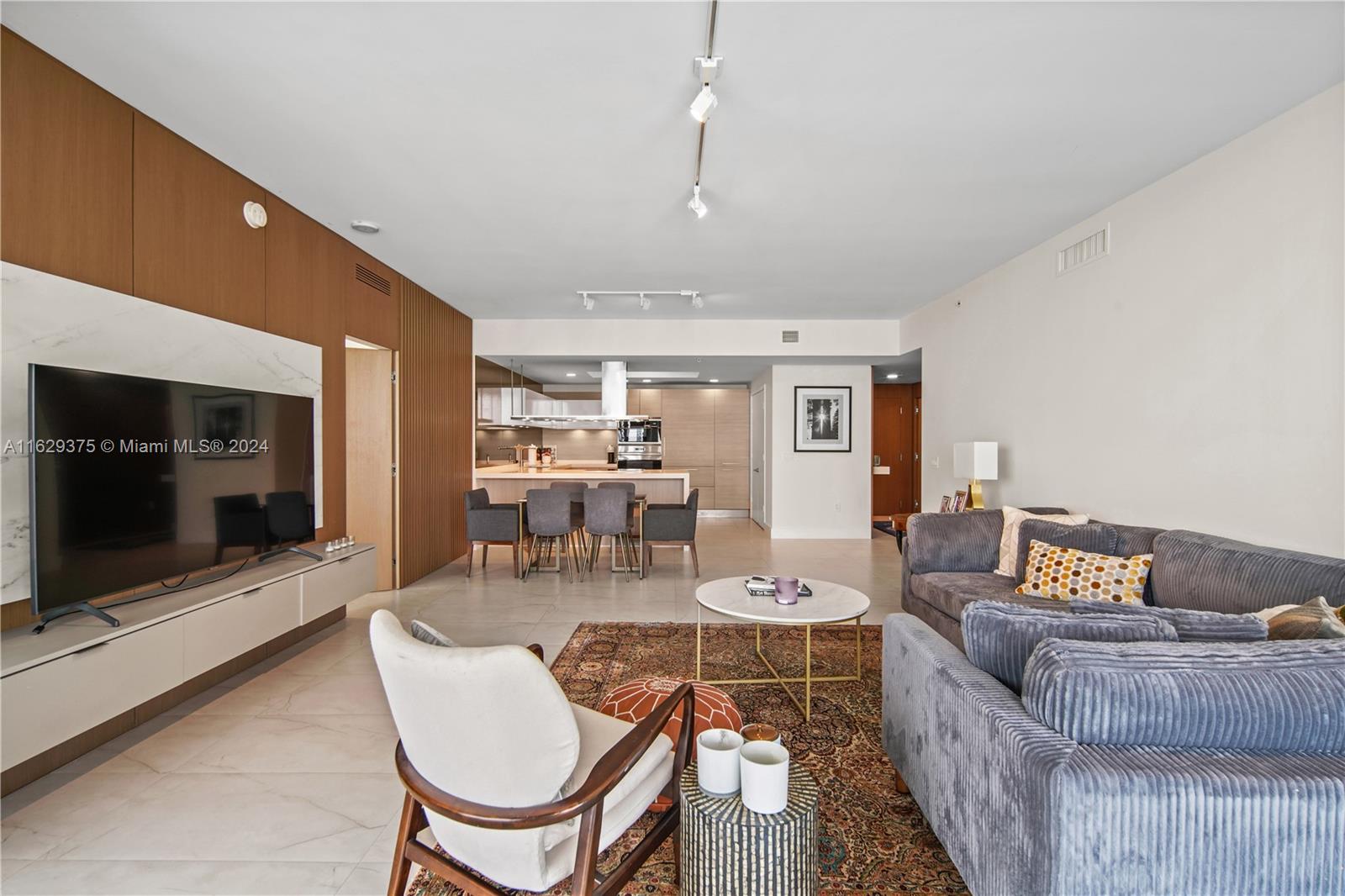 17111 Biscayne Blvd # 1805