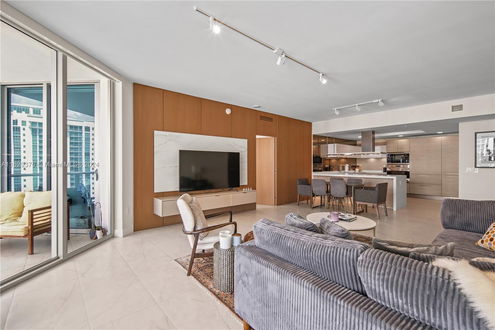 17111 Biscayne Blvd # 1805