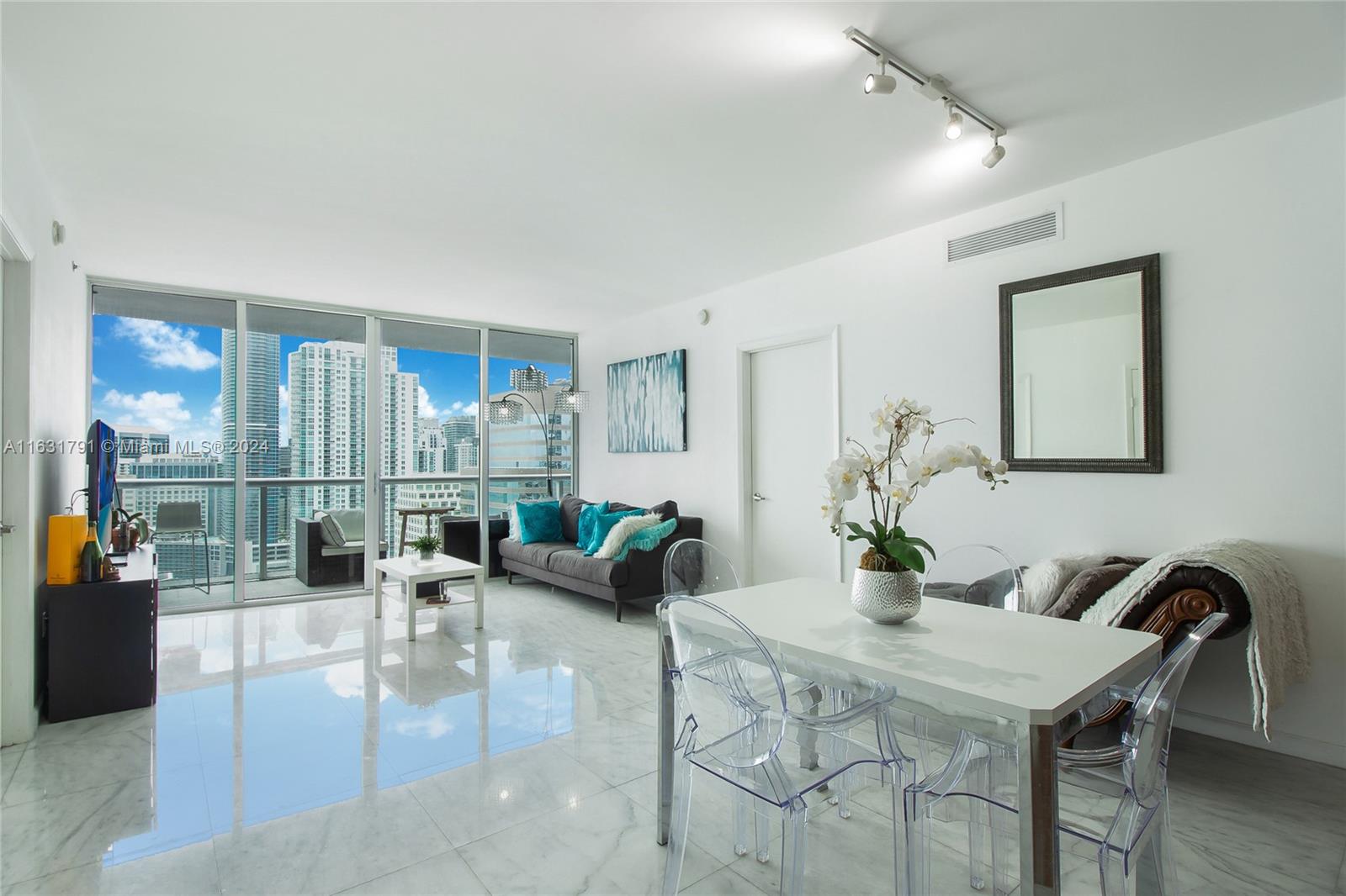 495 Brickell Ave # 3803
