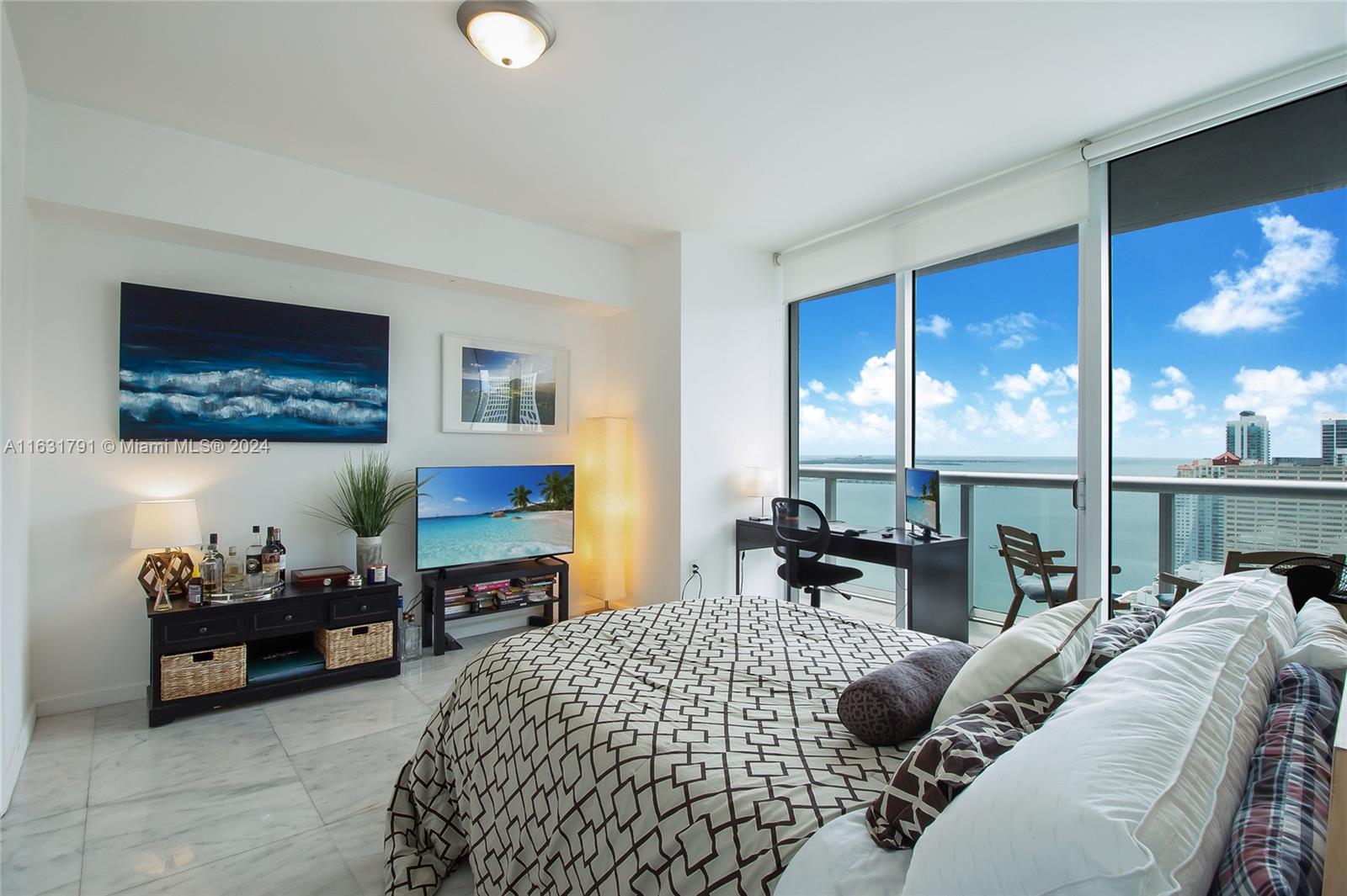 495 Brickell Ave # 3803