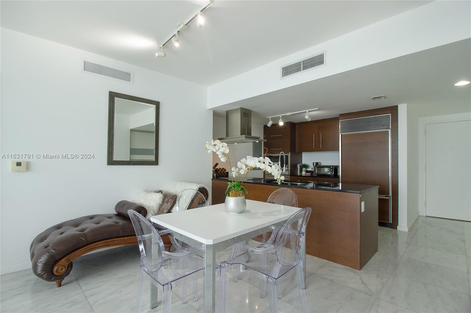495 Brickell Ave # 3803