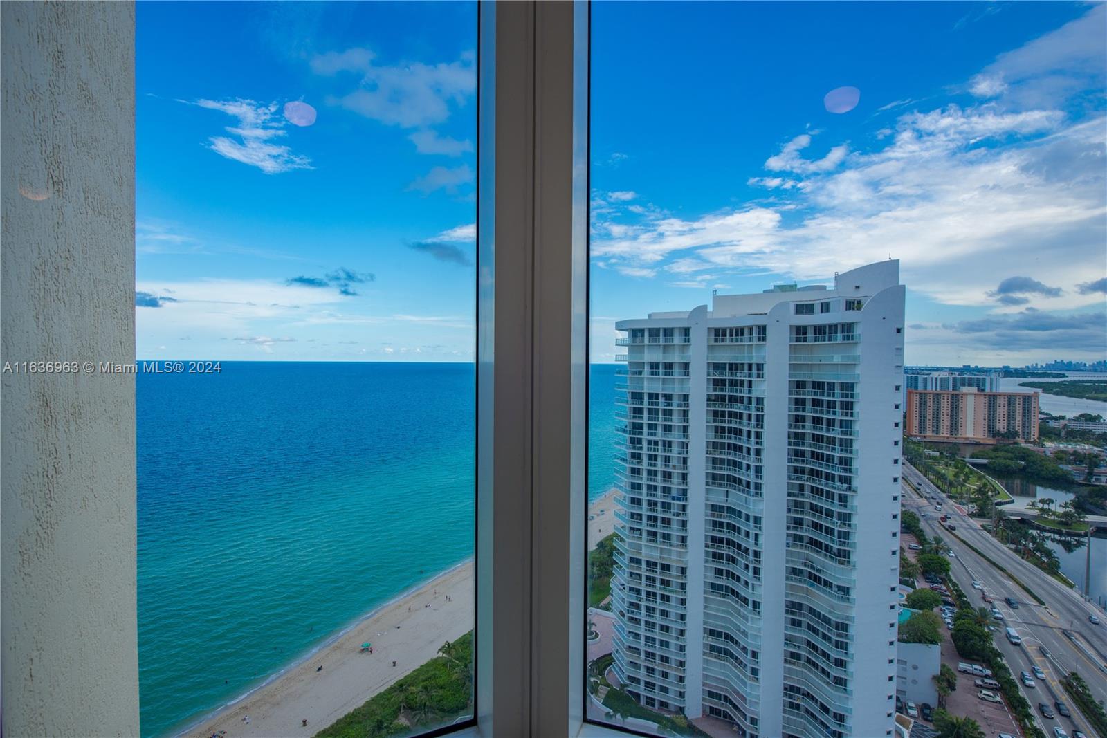 16699 Collins Ave # 2809