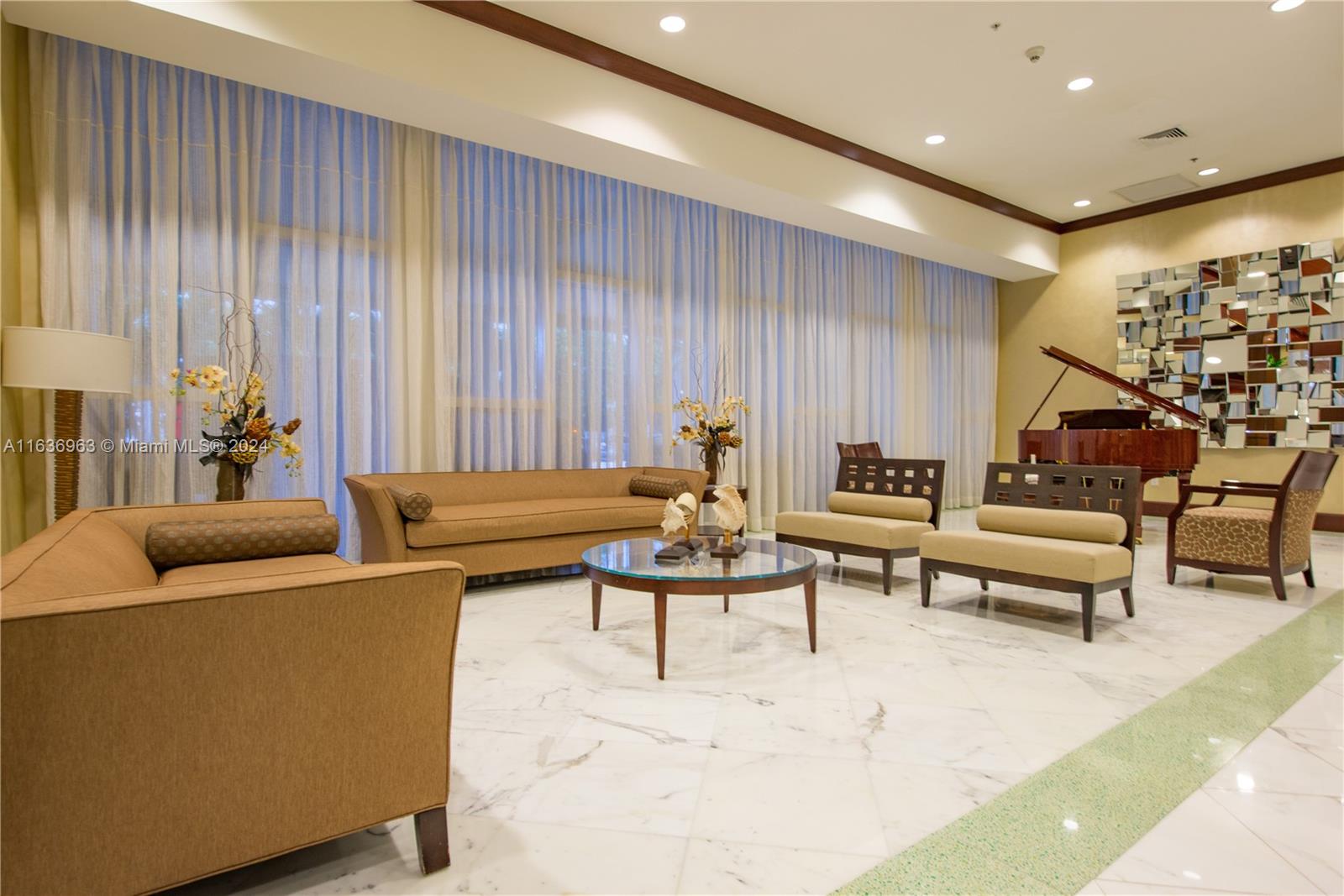 16699 Collins Ave # 2809