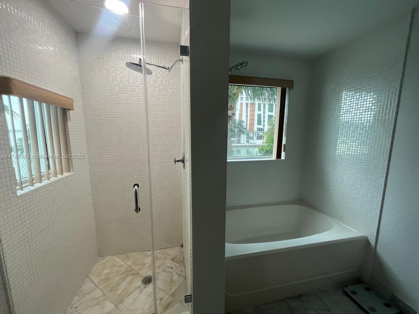 500 NE 29th St Unit: TH1