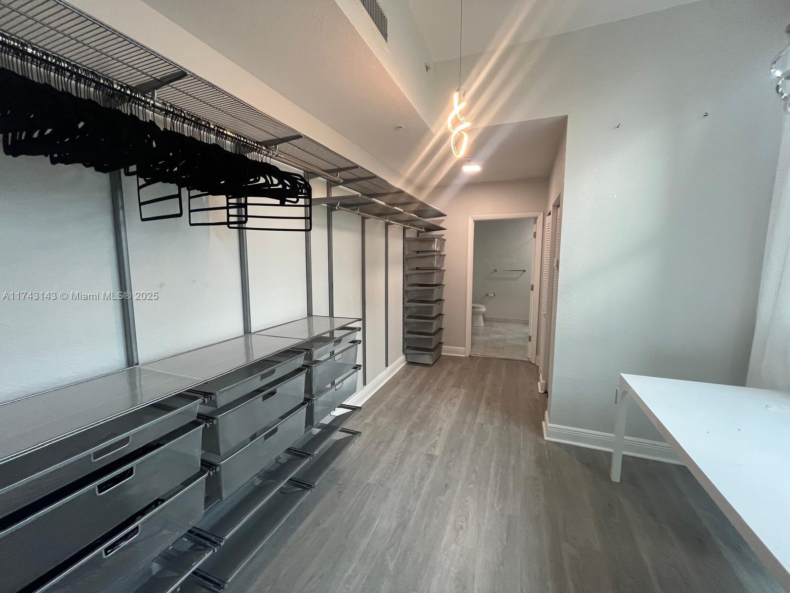 500 NE 29th St Unit: TH1