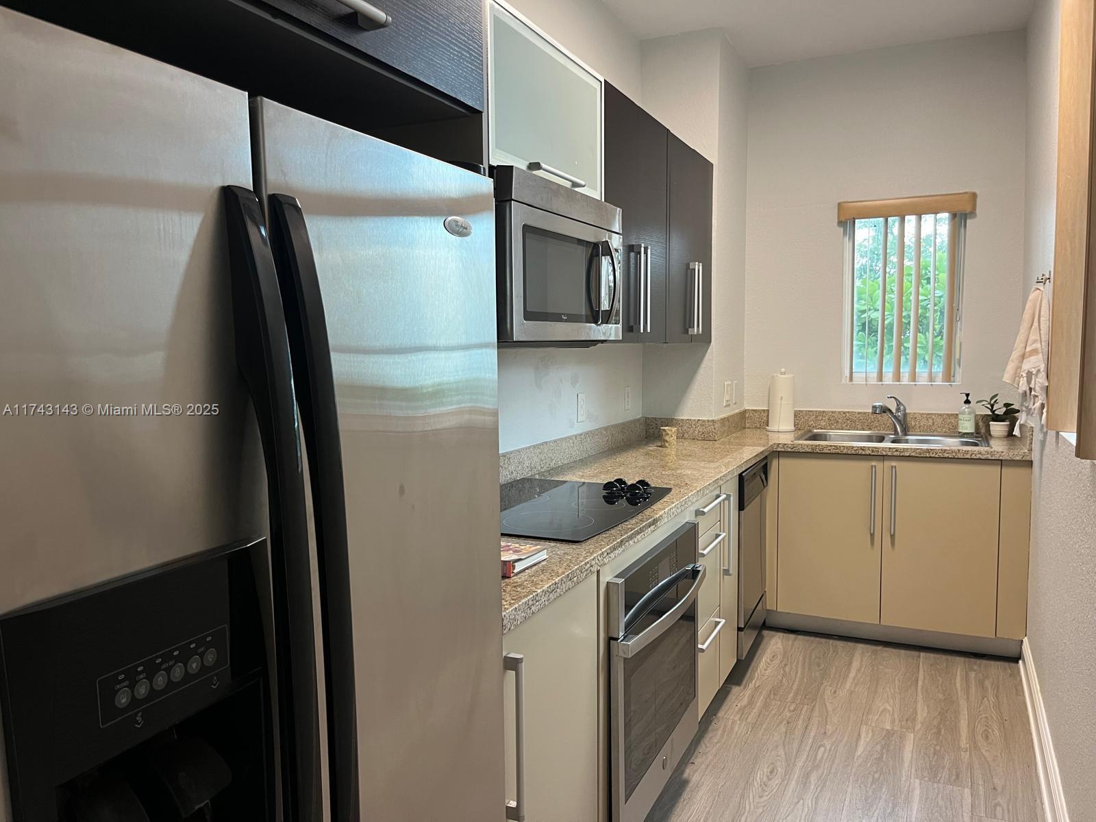 500 NE 29th St Unit: TH1