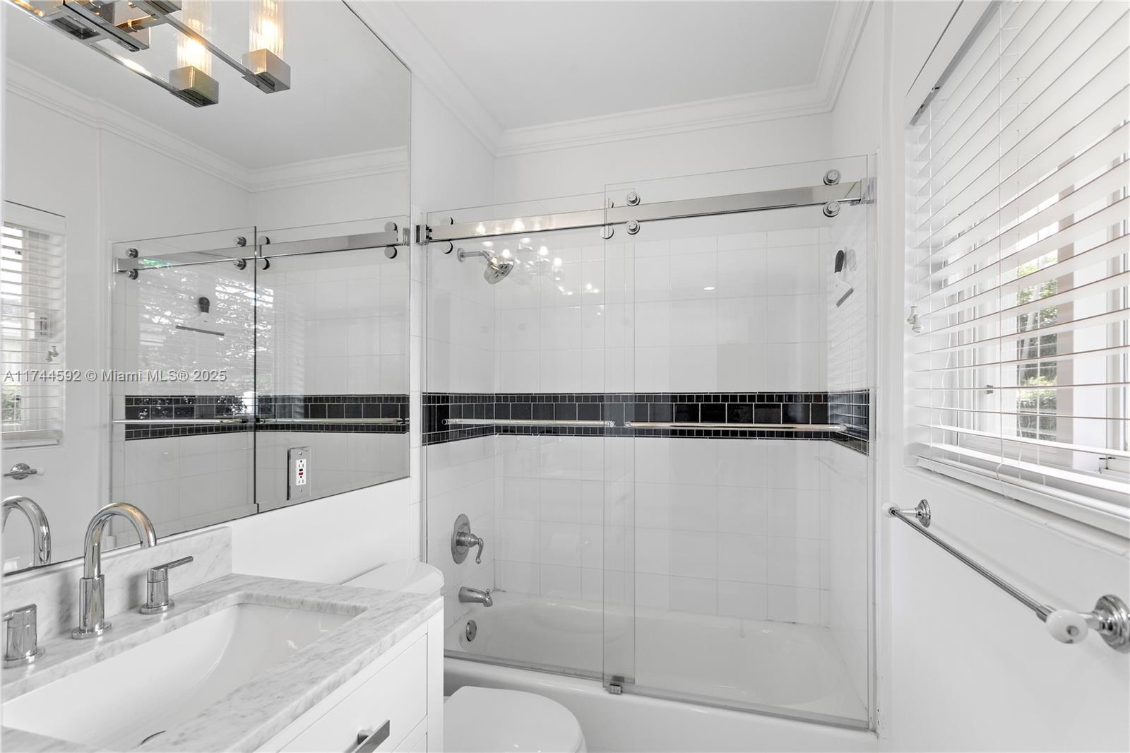 550 Pidgeon Plum Ln