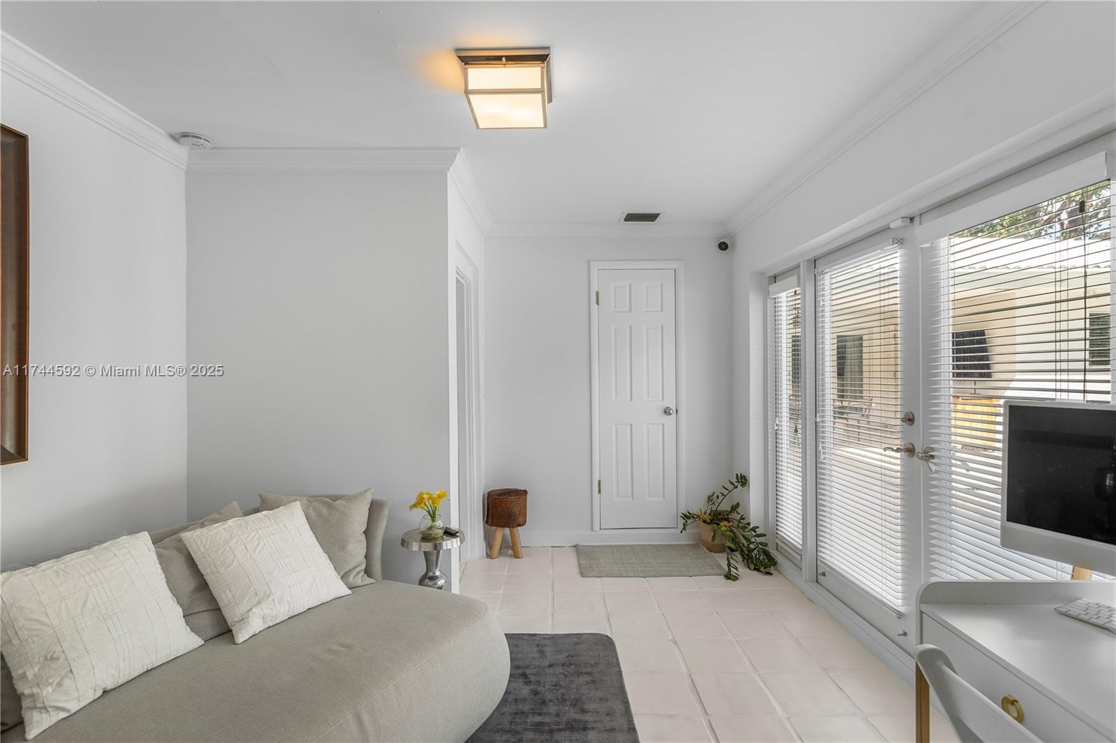 550 Pidgeon Plum Ln