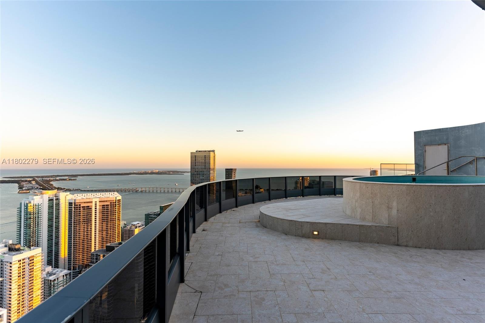 1000 Brickell Plz Unit: UPH6201