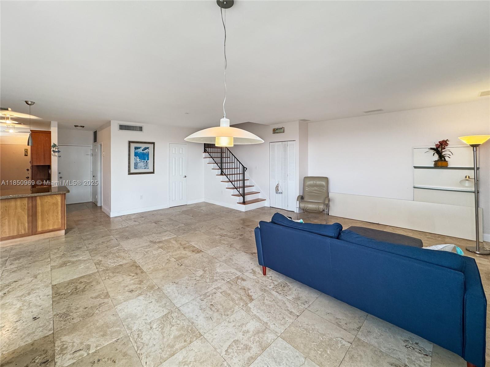2899 Collins Ave # F Unit: PH F