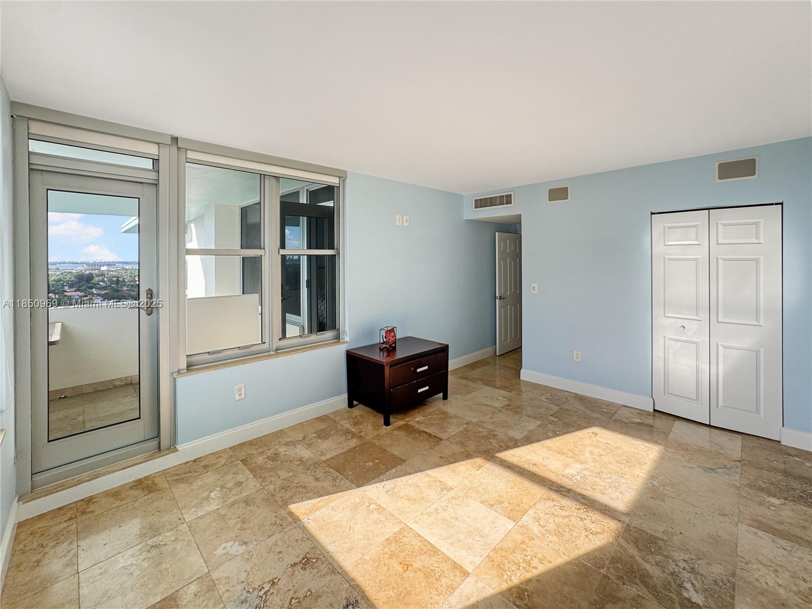 2899 Collins Ave # F Unit: PH F