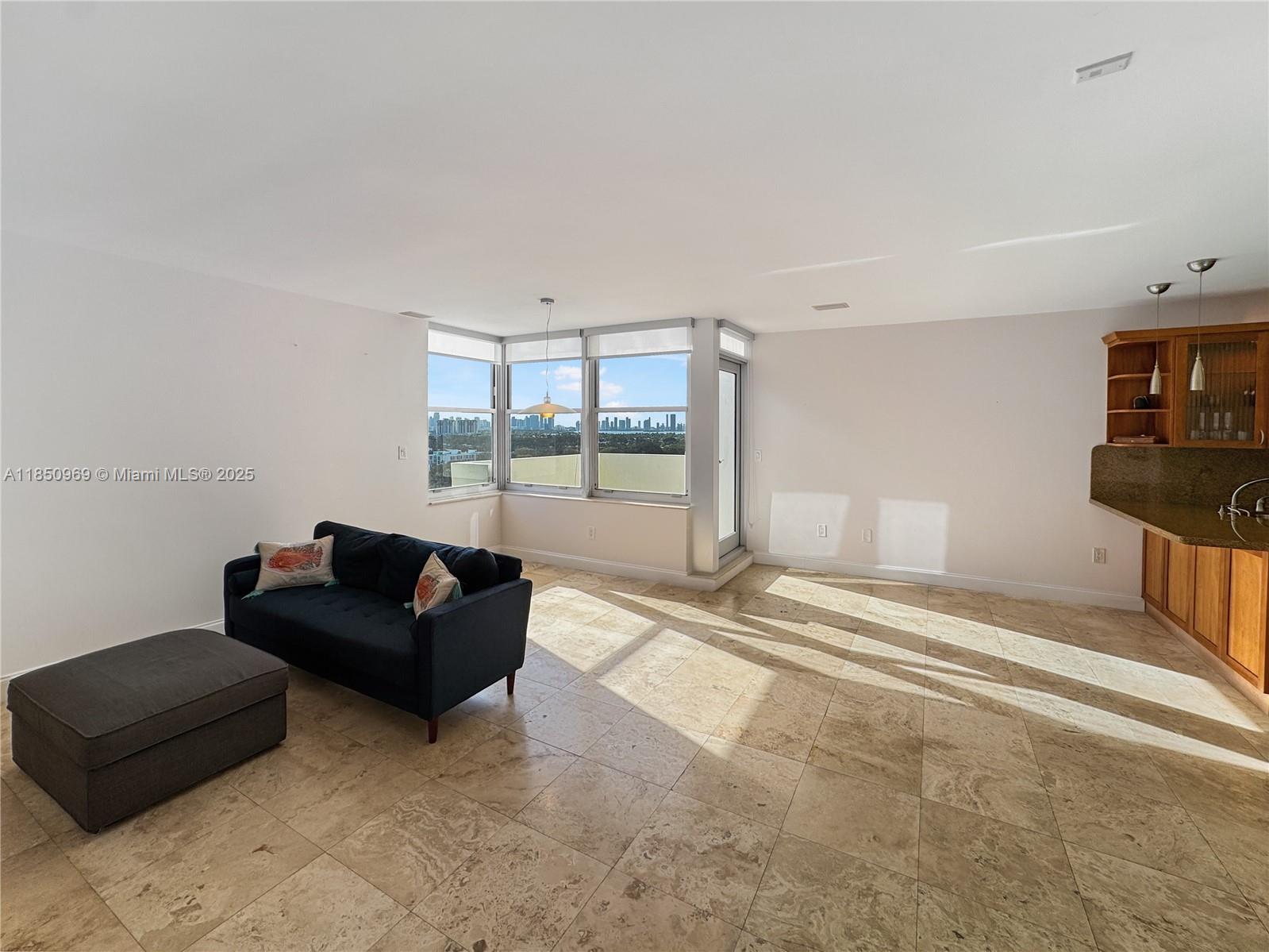 2899 Collins Ave # F Unit: PH F