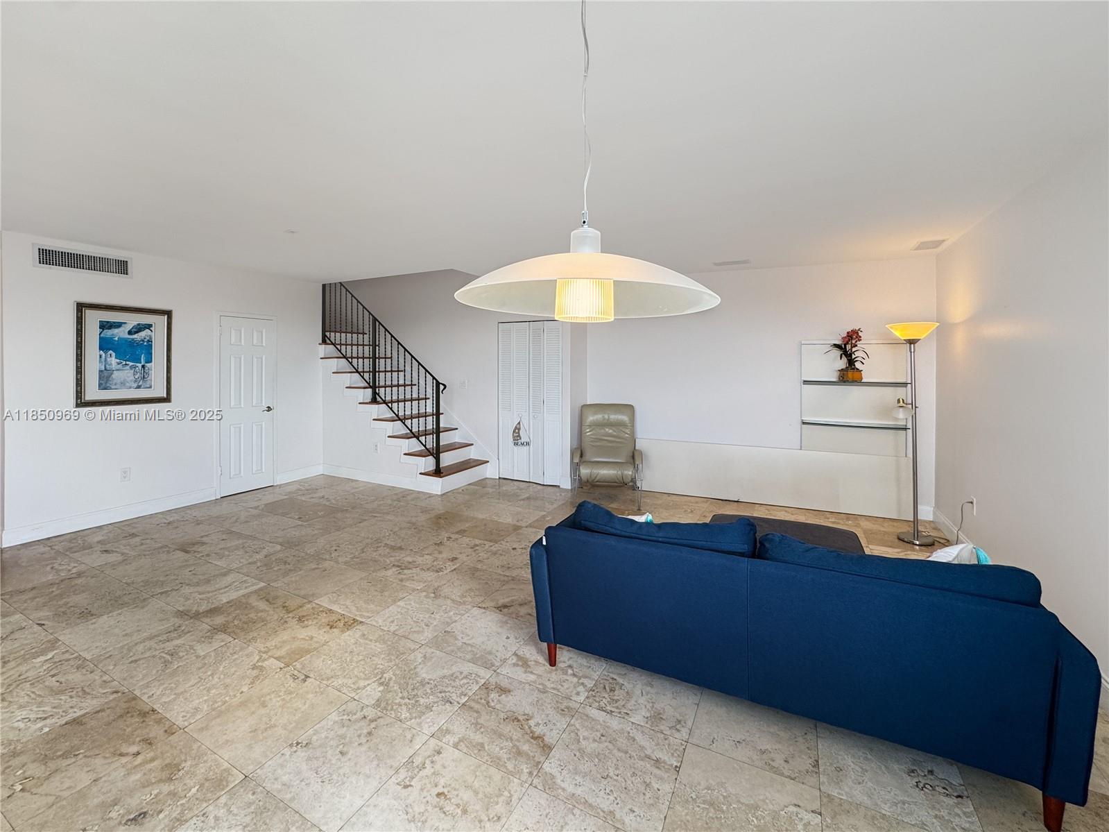 2899 Collins Ave # F Unit: PH F
