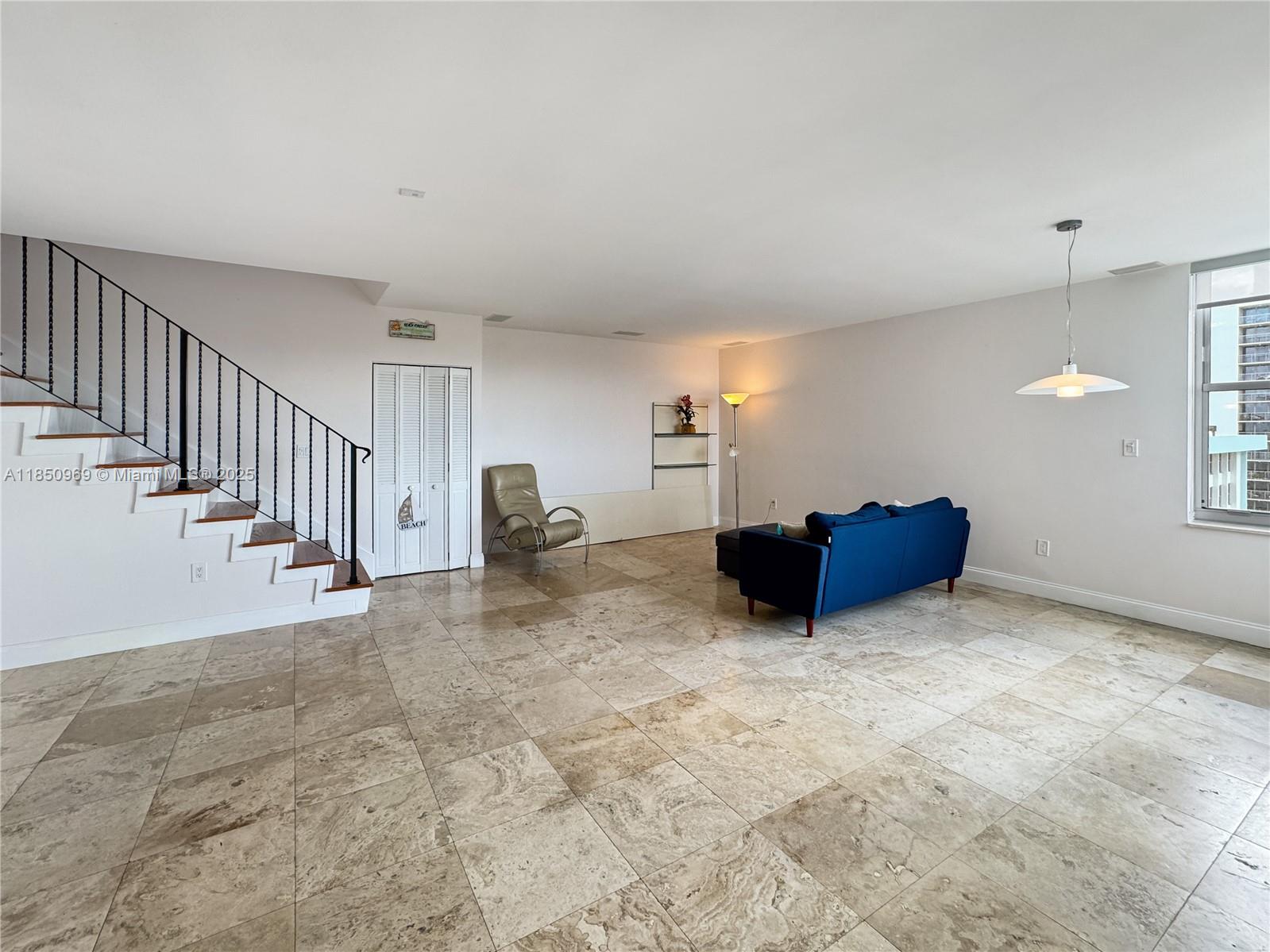 2899 Collins Ave # F Unit: PH F