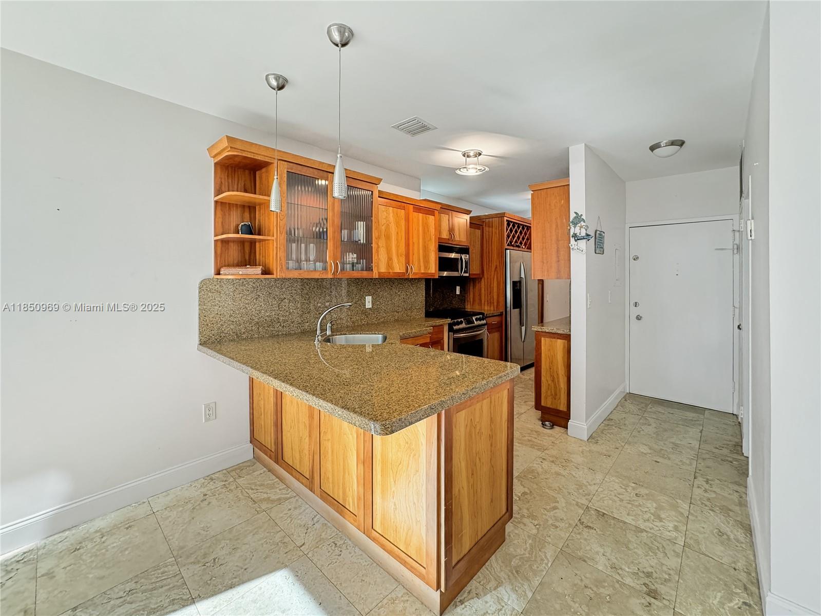 2899 Collins Ave # F Unit: PH F