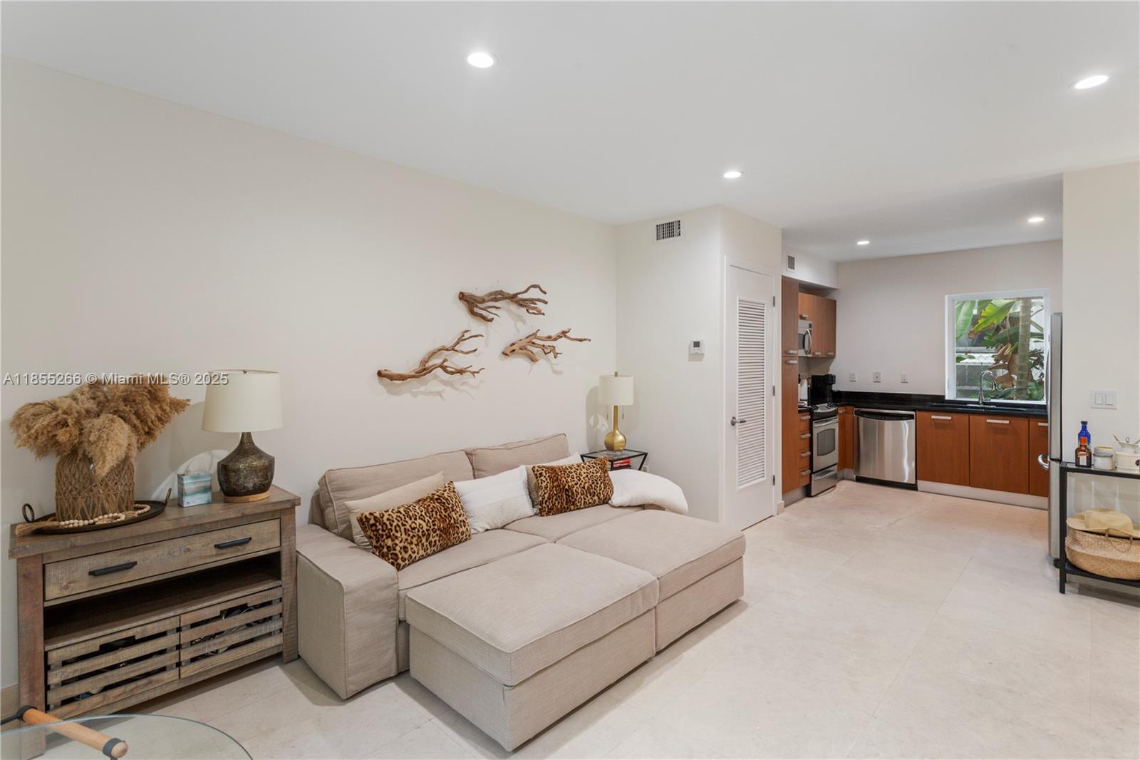 234 Meridian Ave # 3