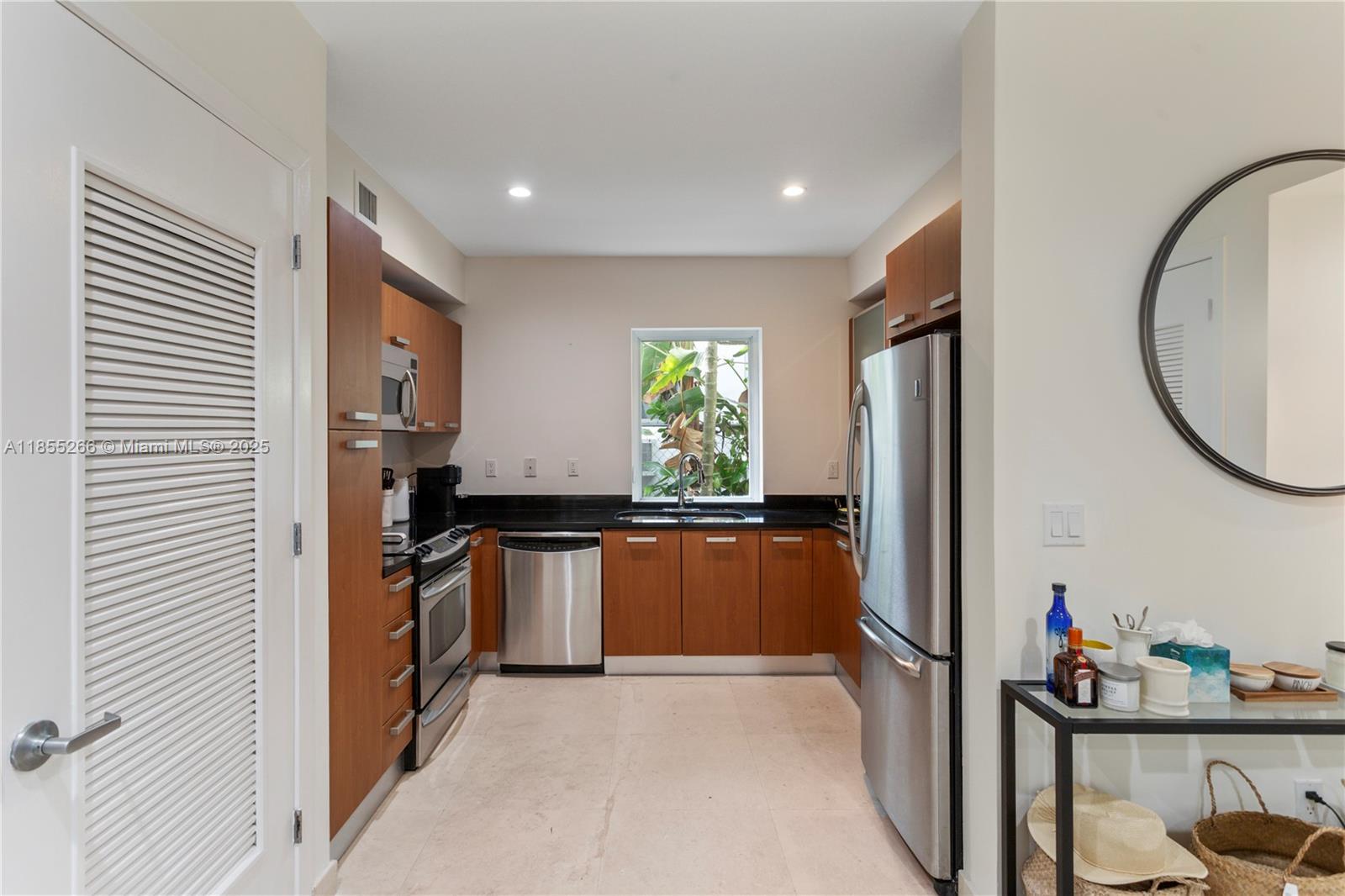 234 Meridian Ave # 3