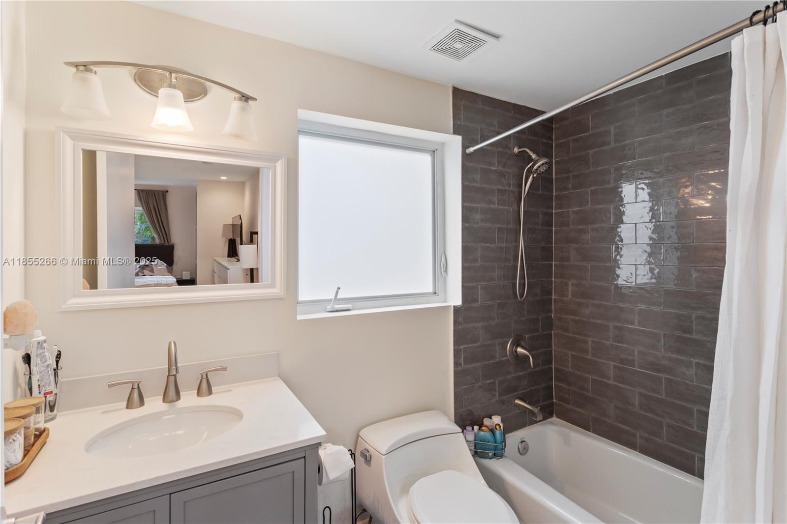 234 Meridian Ave # 3