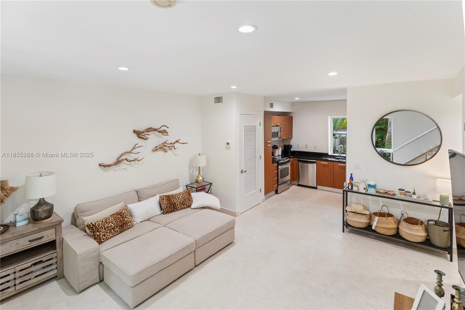 234 Meridian Ave # 3