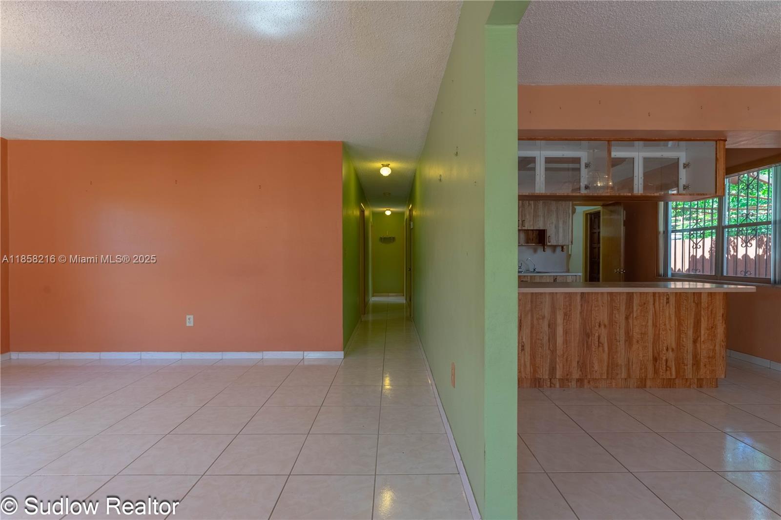 4230 SW 10th St