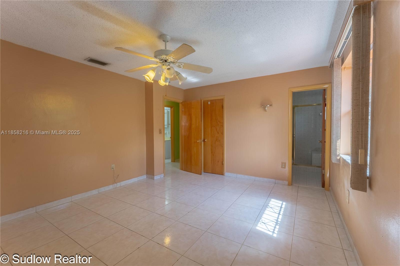 4230 SW 10th St