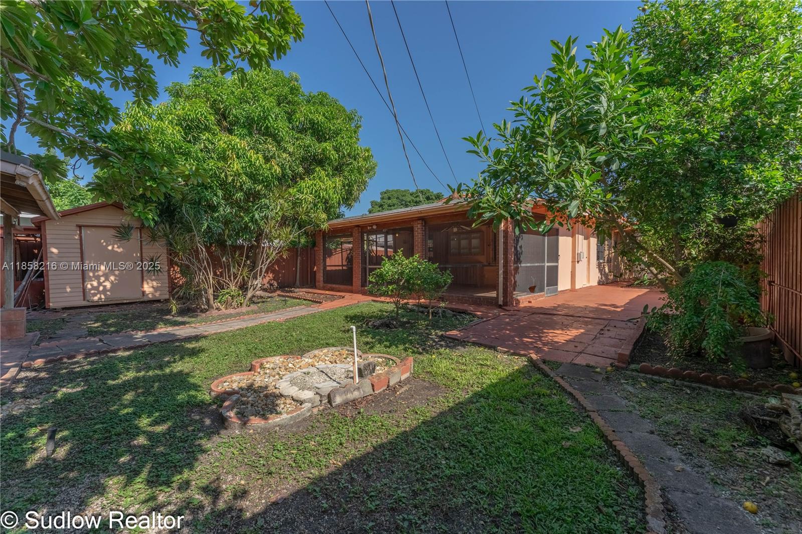 4230 SW 10th St