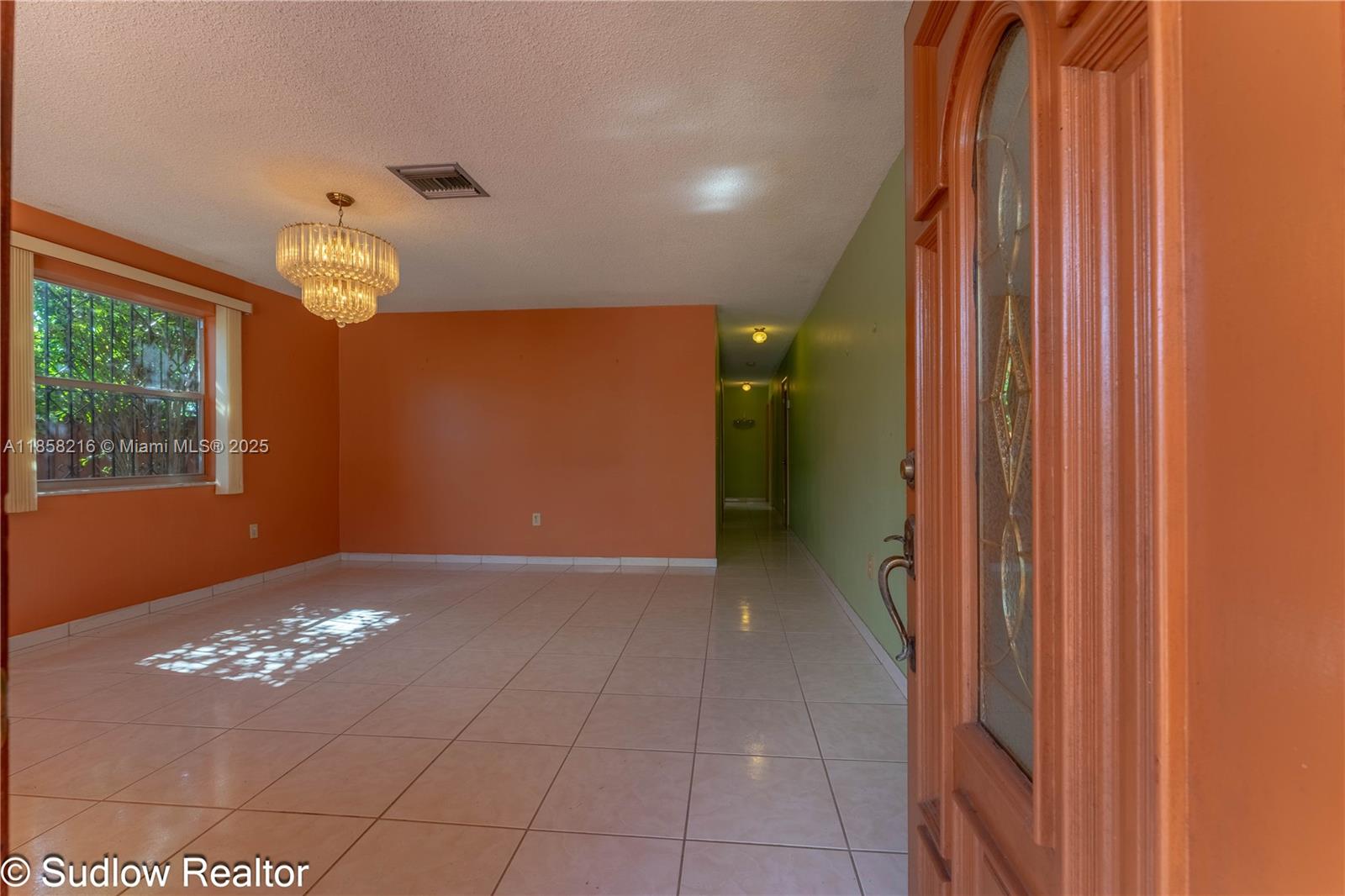 4230 SW 10th St
