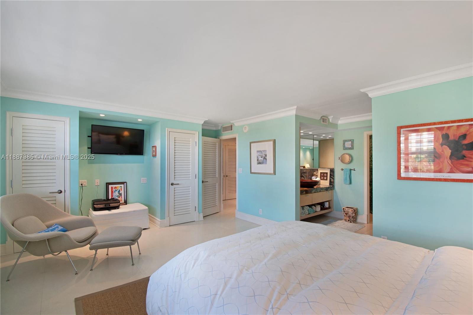 613 Ocean Dr # 6D