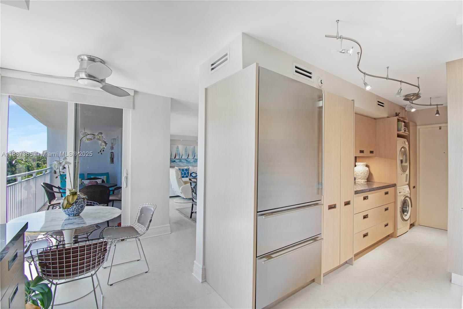 613 Ocean Dr # 6D