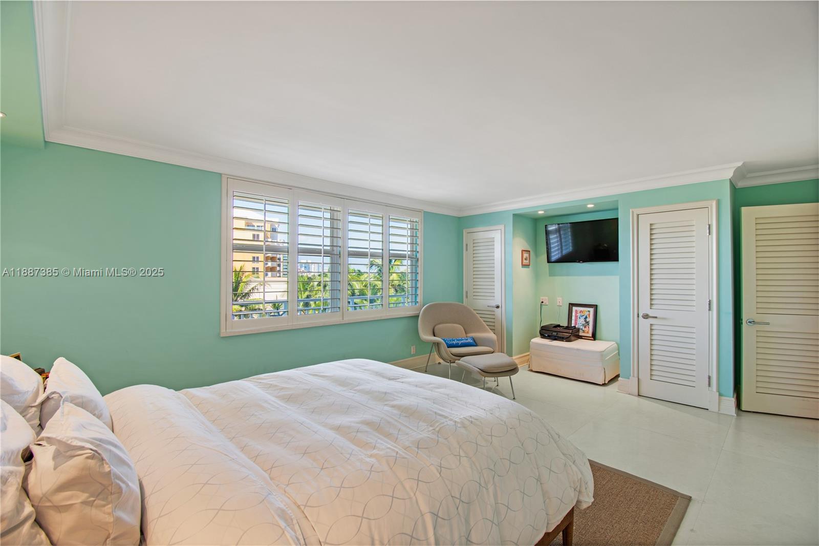 613 Ocean Dr # 6D