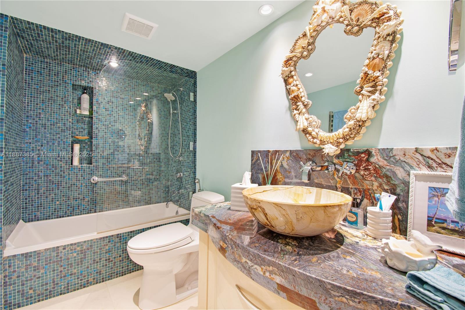 613 Ocean Dr # 6D