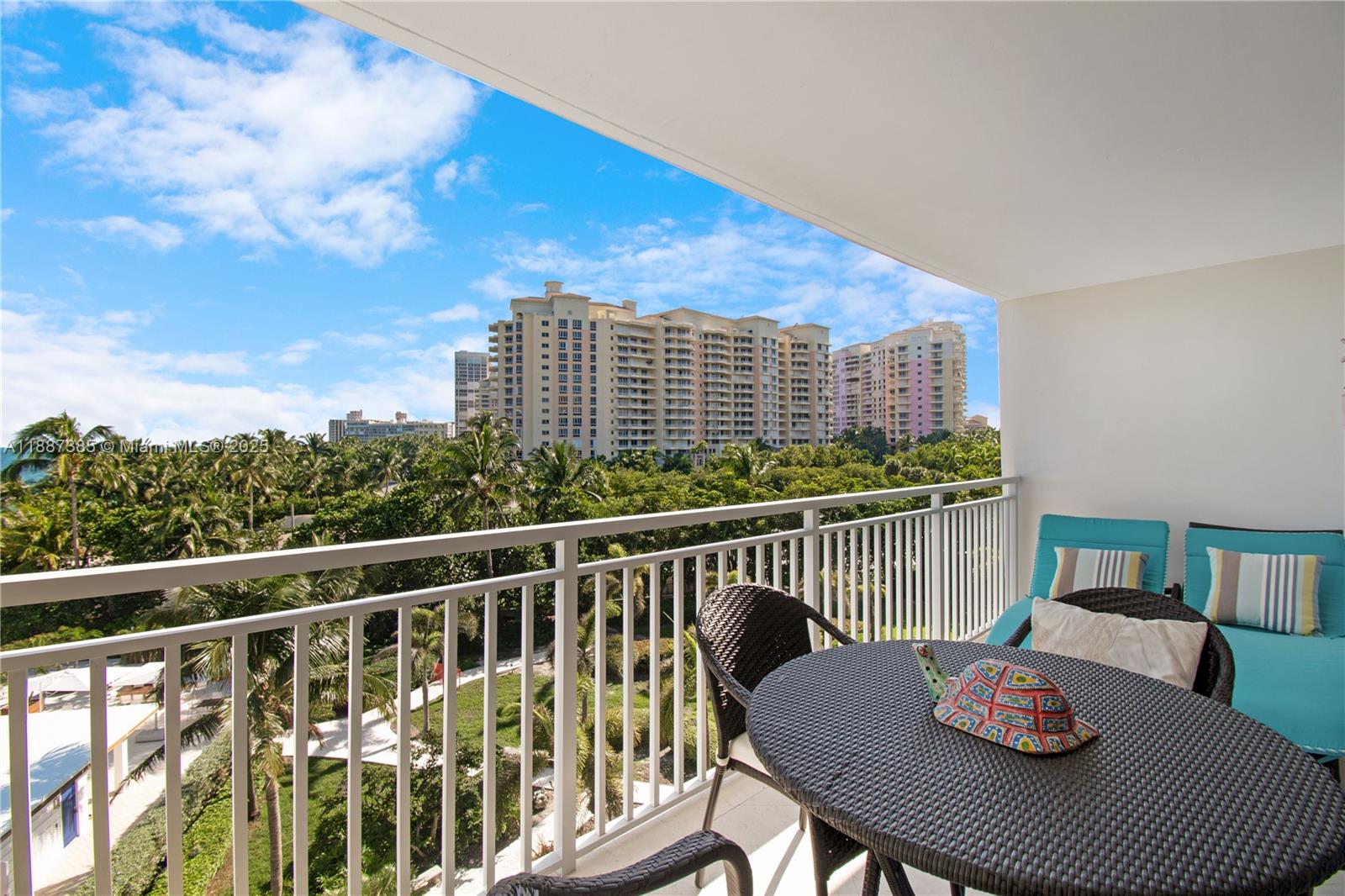 613 Ocean Dr # 6D