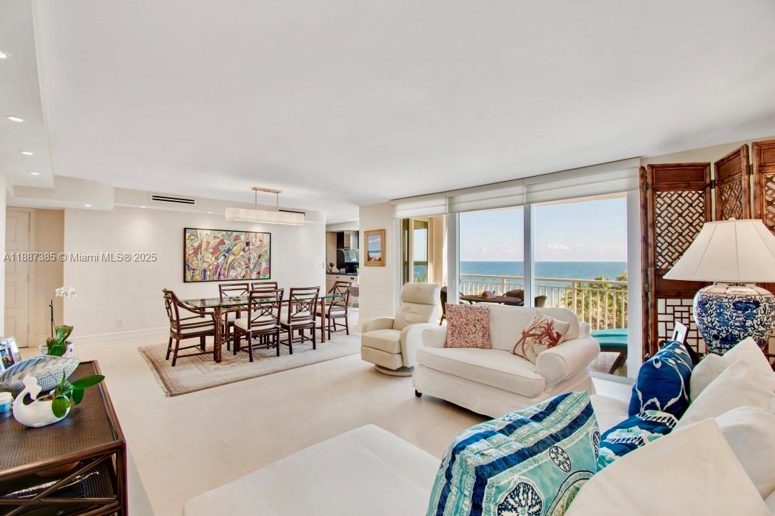 613 Ocean Dr # 6D
