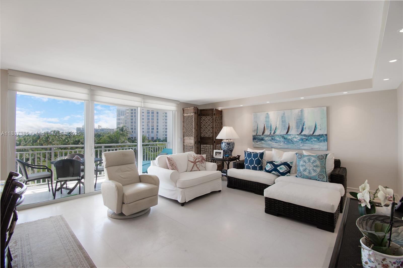613 Ocean Dr # 6D