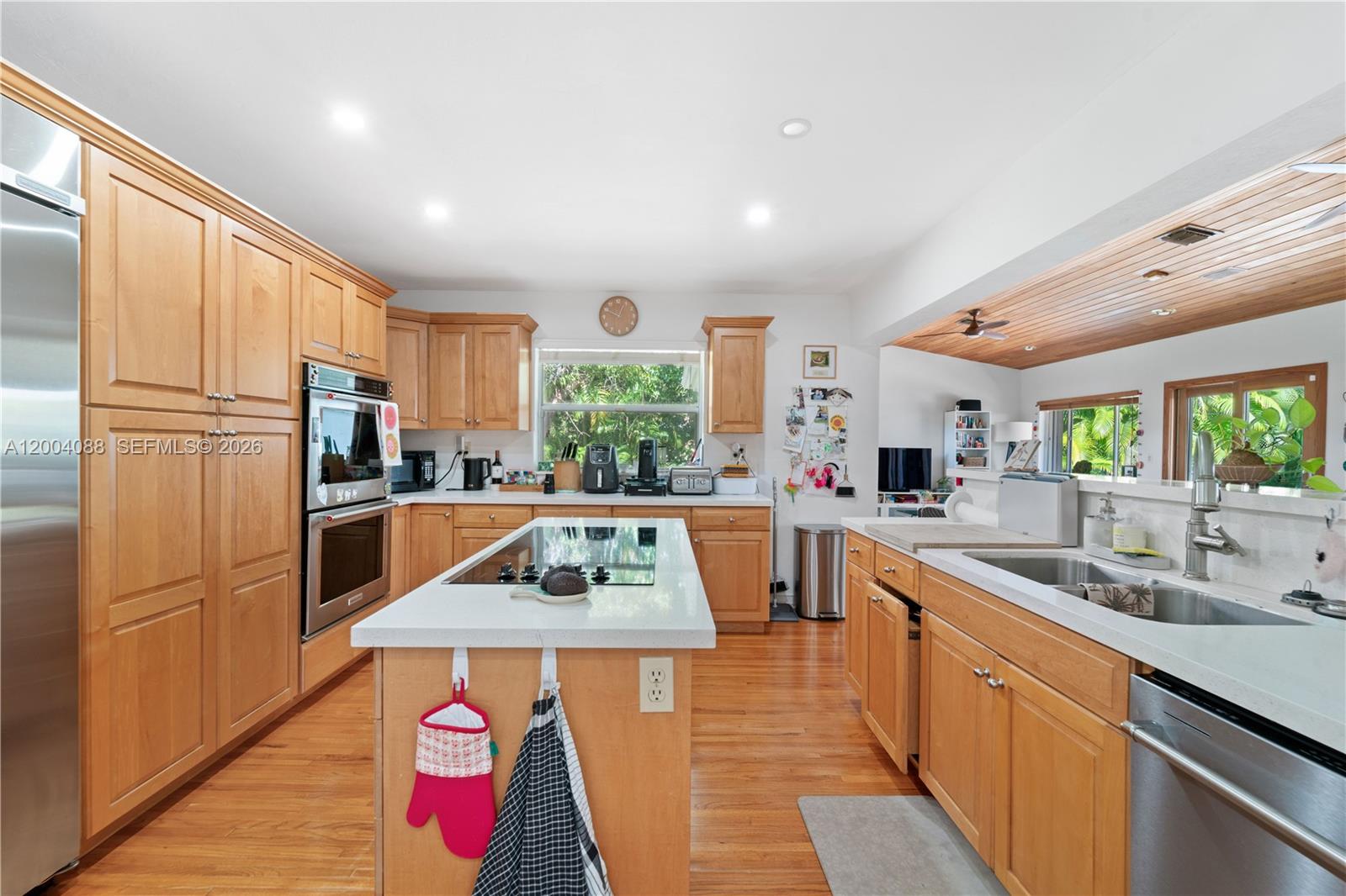 1425 Trillo Ave Unit: -