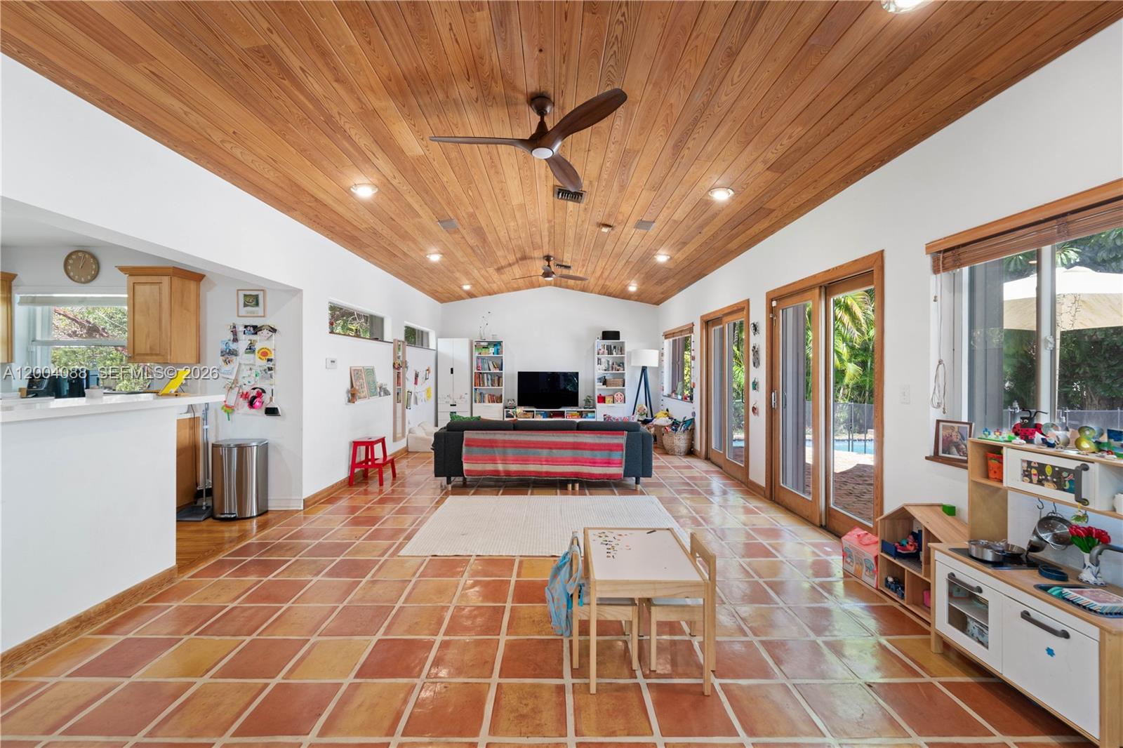 1425 Trillo Ave Unit: -
