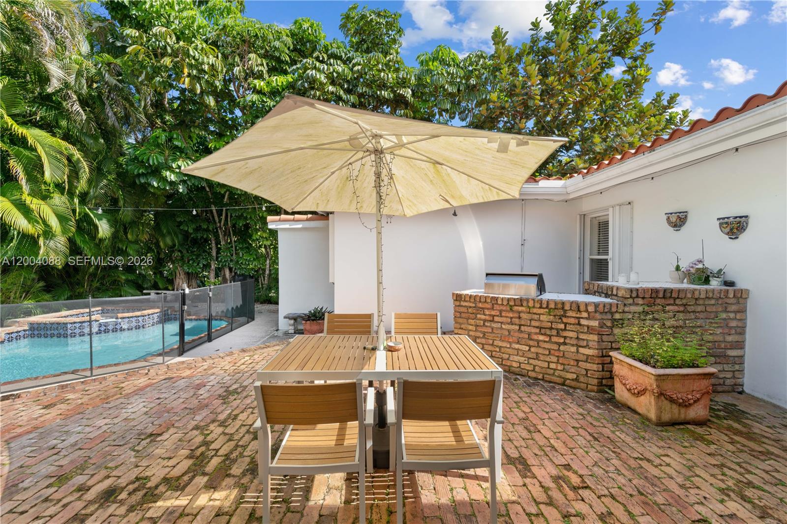 1425 Trillo Ave Unit: -