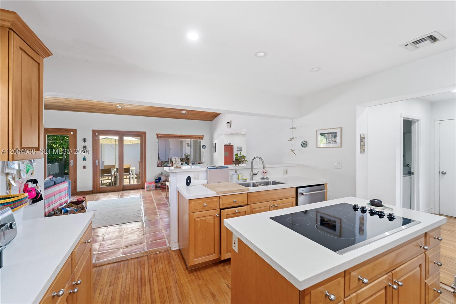 1425 Trillo Ave Unit: -