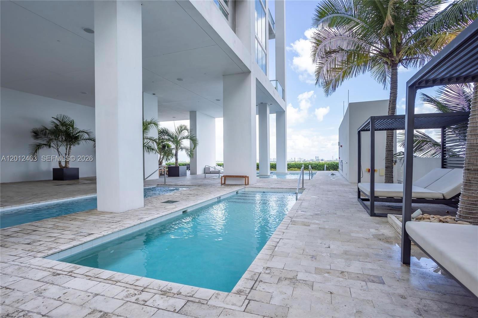 1040 Biscayne Blvd # 1602