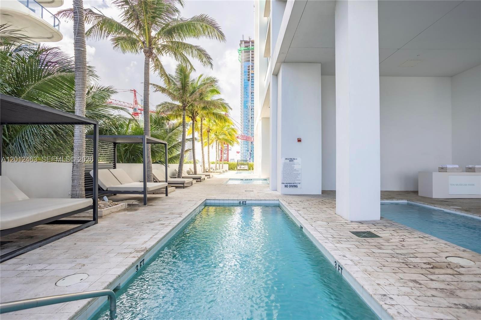 1040 Biscayne Blvd # 1602