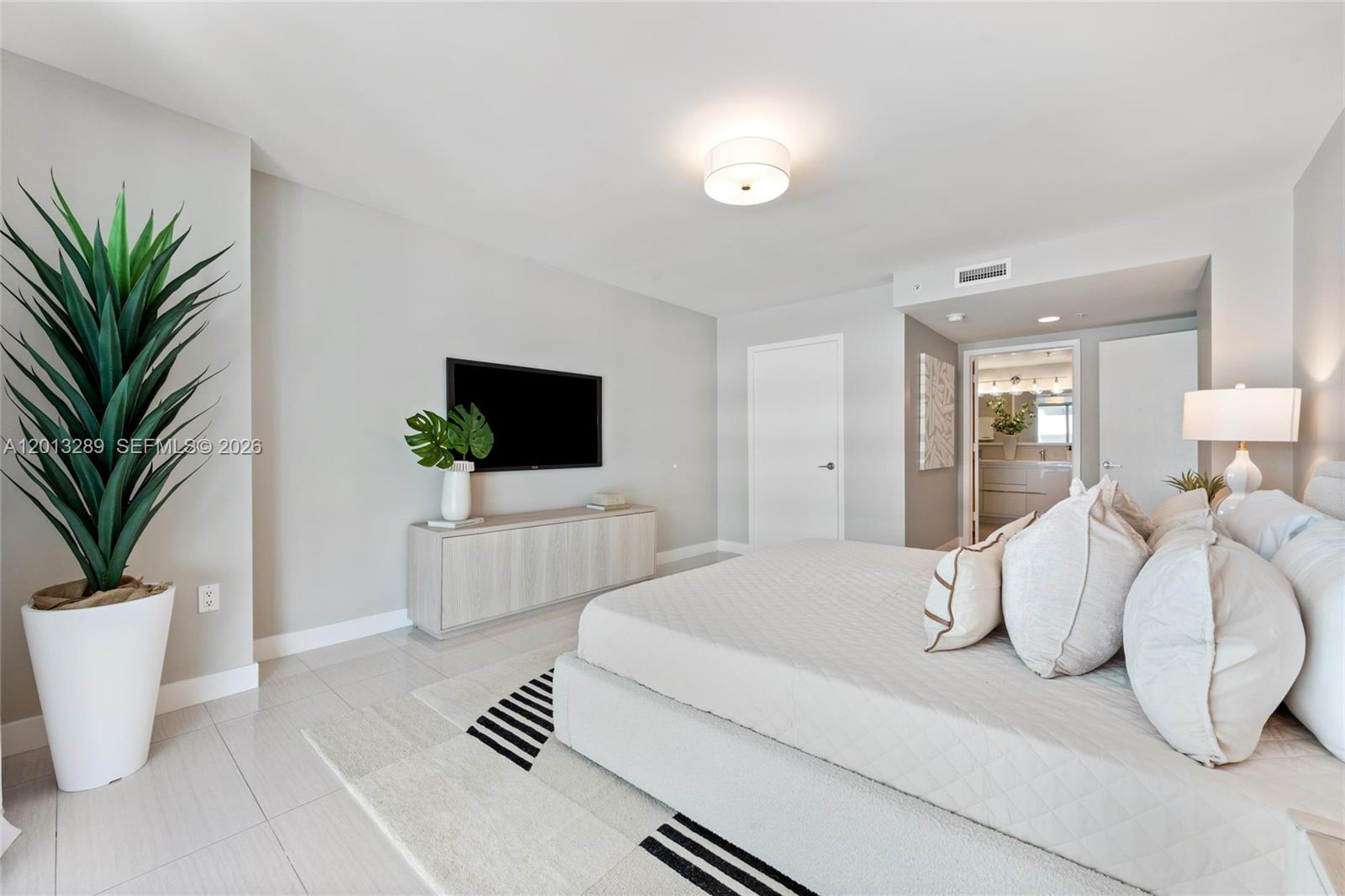 1111 SW 1st Ave Unit: 721-N