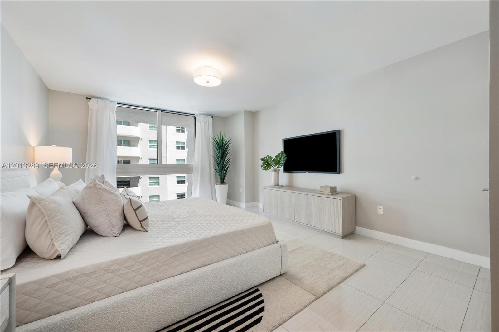 1111 SW 1st Ave Unit: 721-N