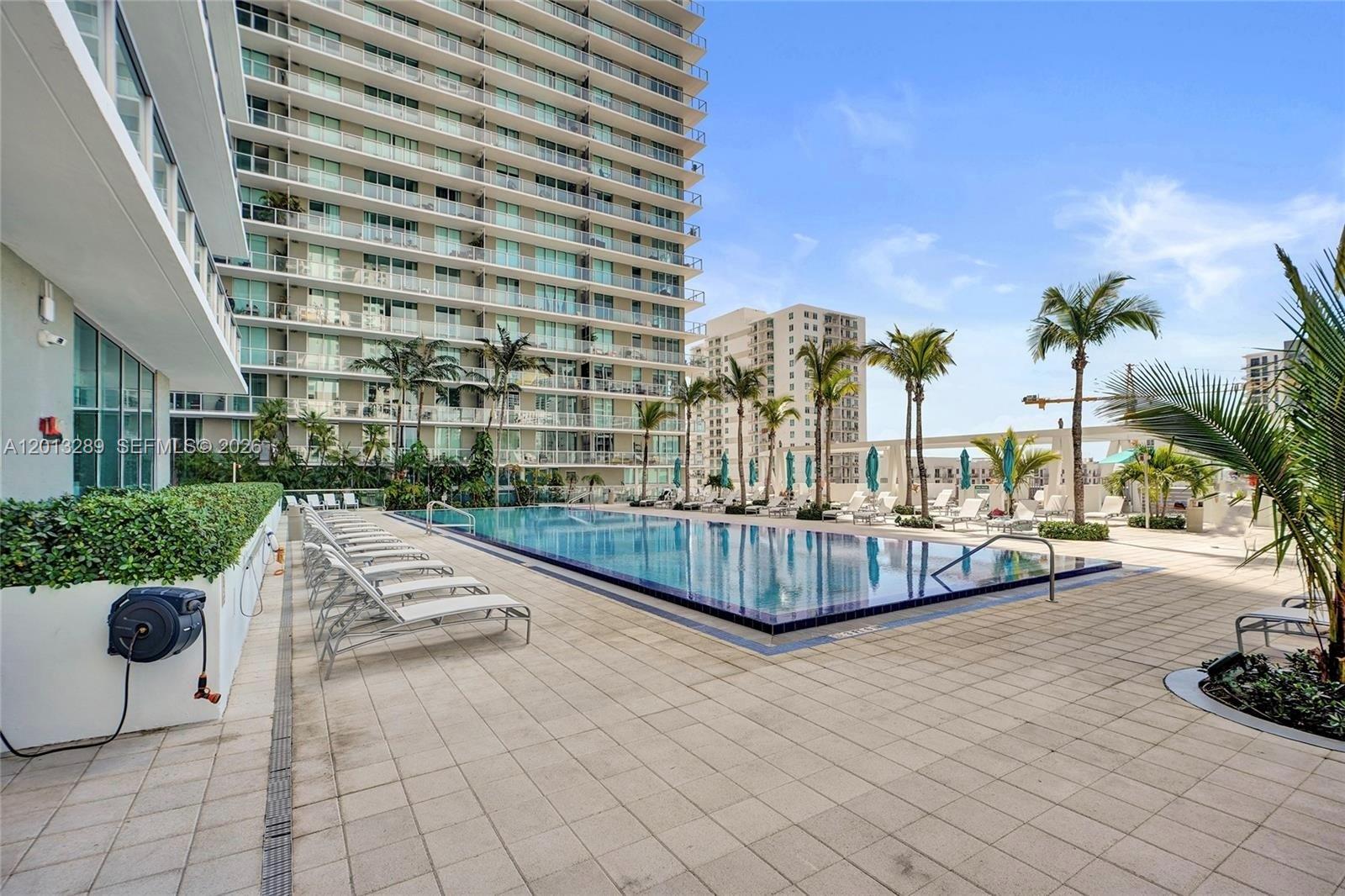 1111 SW 1st Ave Unit: 721-N
