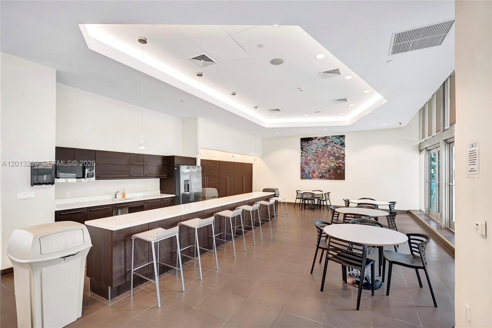 1111 SW 1st Ave Unit: 721-N