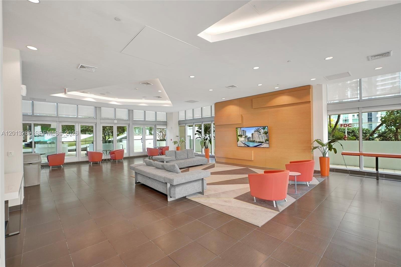 1111 SW 1st Ave Unit: 721-N