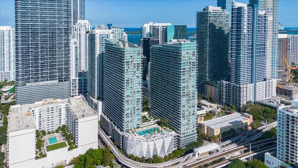 1111 SW 1st Ave Unit: 721-N