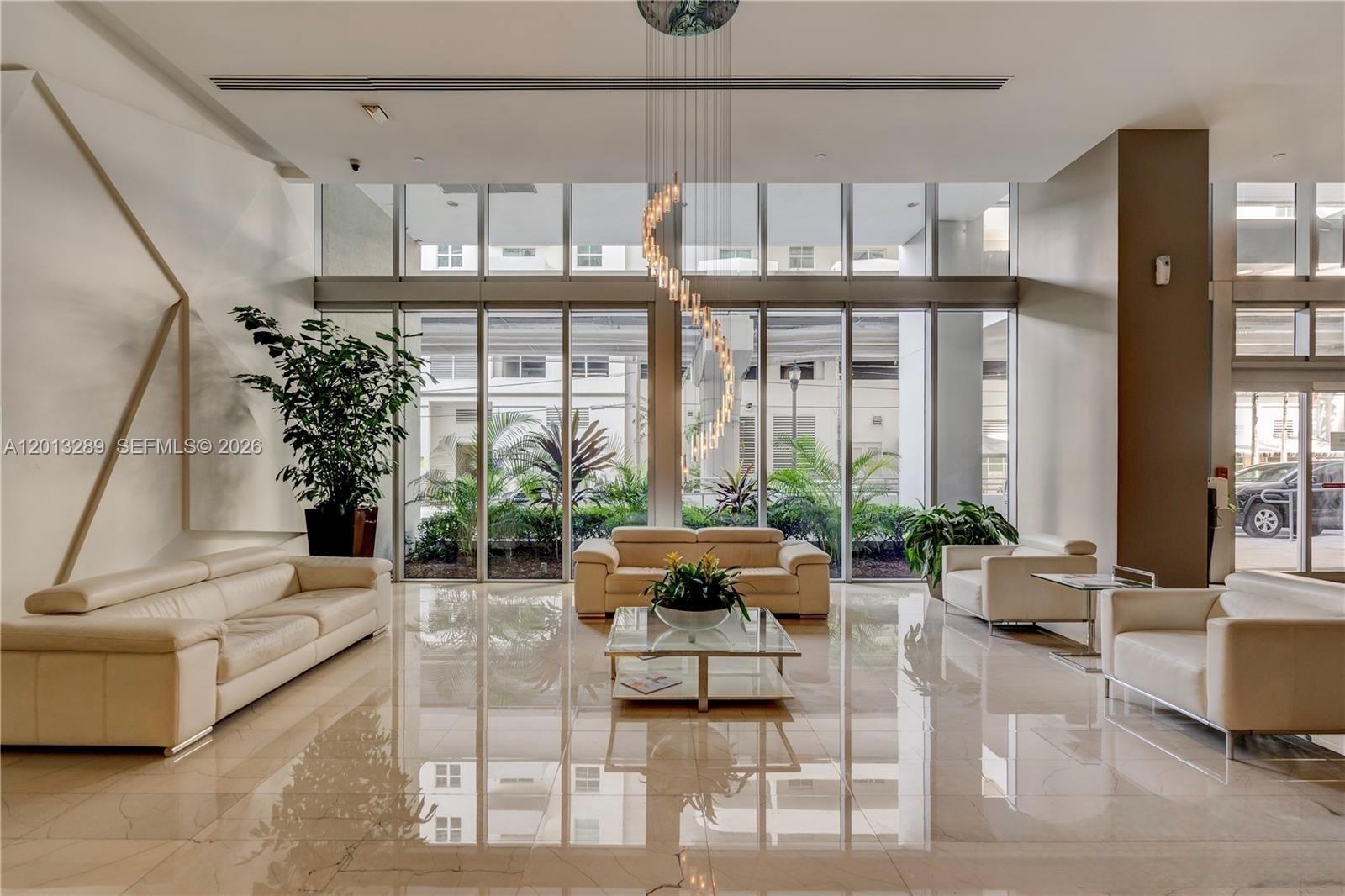 1111 SW 1st Ave Unit: 721-N